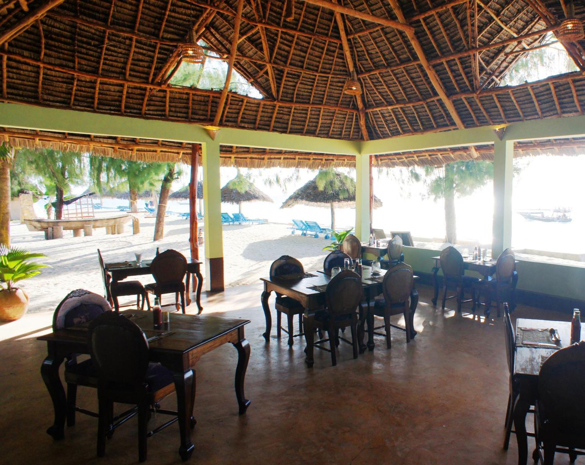 Smiles Beach Hotel Nungwi Luaran gambar
